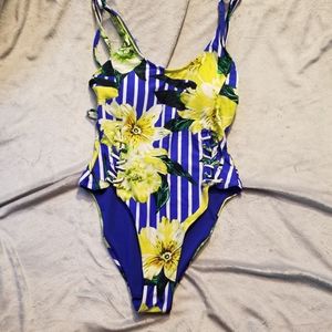NWT Tinibikini blue/yellow floral on piece Sz XS